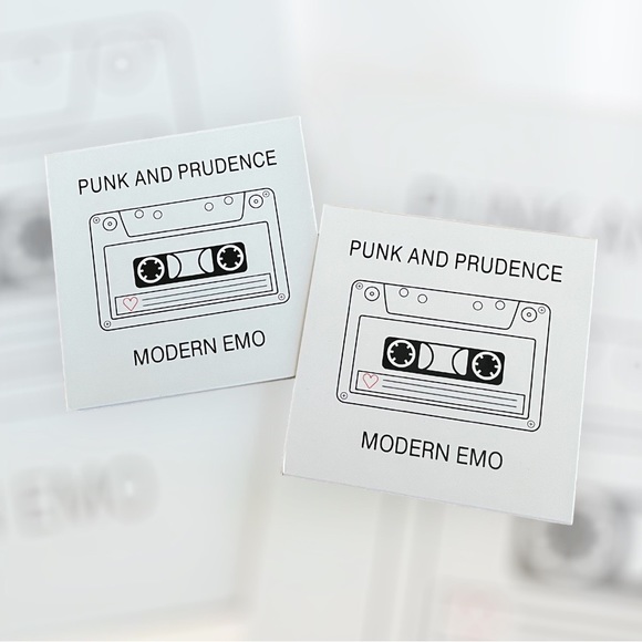 Modern Emo Makeup Palette - Picture 2 of 3